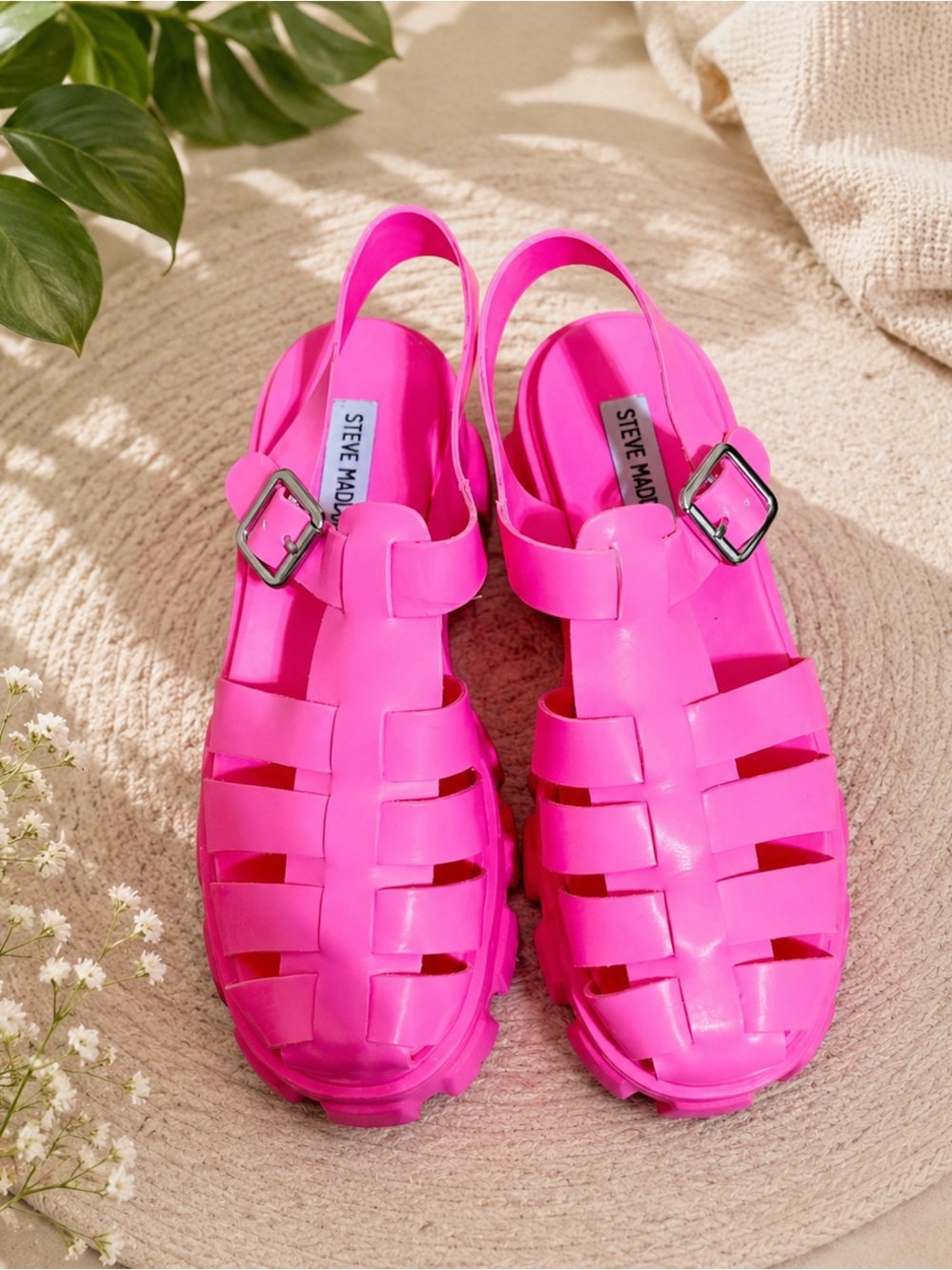 Steve Madden hot pink chunky sandals